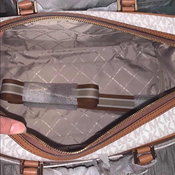 Last one 🎉New MK ✈️ Travel vanilla l - Picture 7 of 8